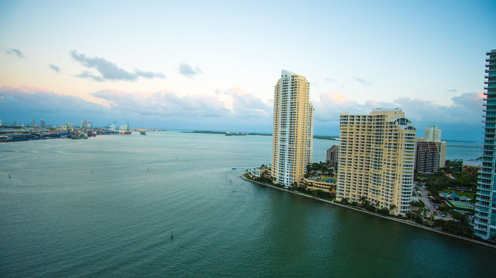 Bayfront Suites By Yourent Miami Exteriör bild